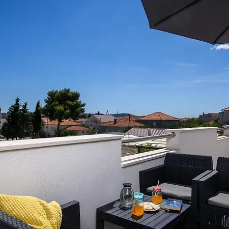 Mare&Antonio Apartment Trogir Exterior photo